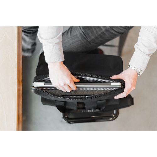 PKG Richmond 10L Slim Messenger. 16" Laptop.