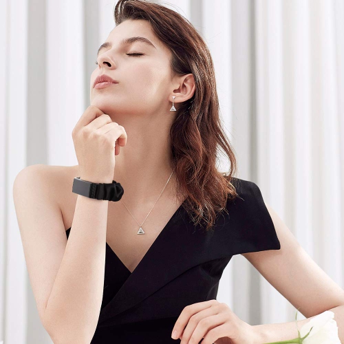 Small Scrunchie Bands Compatible with Fitbit Charge 4 & Fitbit Charge 3 Scrunchie band Women Girls, Soft Elastic Scrunchy Cloth Fabric Strap