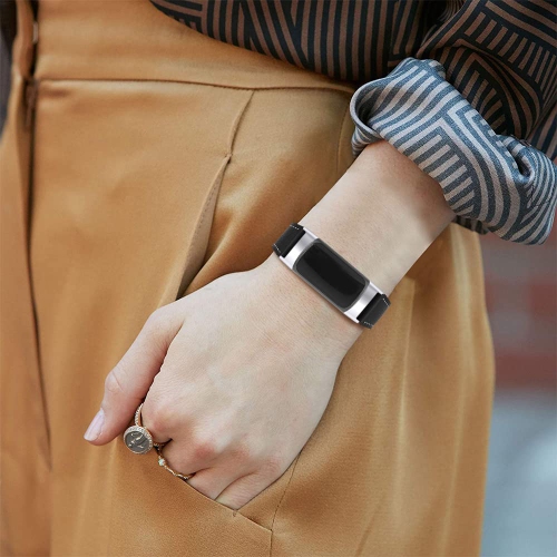 Genuine Leather Wrist Bands for Fitbit Charge 5 Advanced Fitness & Health Tracker Accessories Replacement Sports Watchbands