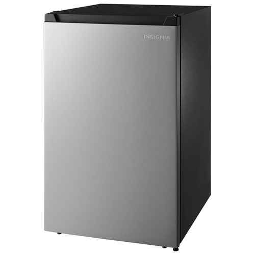Réfrigérateur de bar autonome 4,4 pi³ d'Insignia - Acier inoxydable
