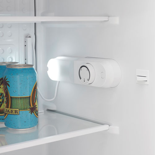 Réfrigérateur de bar autonome 3,3 pi³ d'Insignia - Acier inoxydable