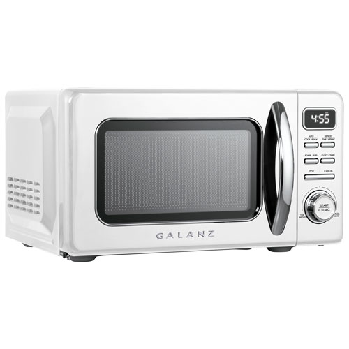 Galanz Retro 0.7 Cu.FT. Microwave - Milkshake White