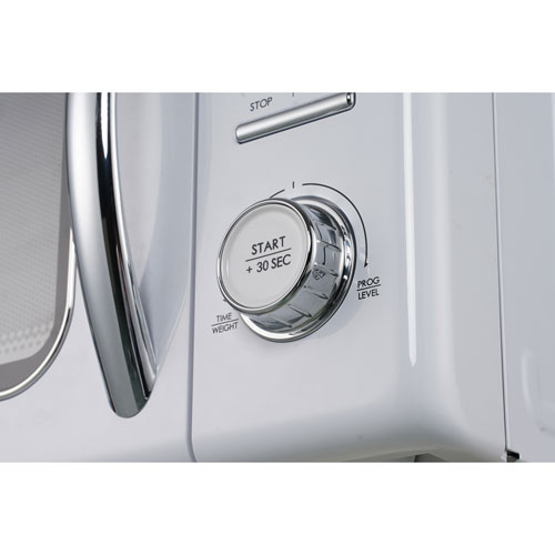 Galanz Retro 0.7 Cu.FT. Microwave (GLCMKZ07WER07) - Milkshake White