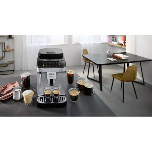 Machine expresso automatique Magnifica Evo de De Longhi avec moussoir et moulin caf Argent Noir