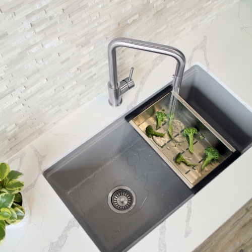 STYLISH Kitchen Sink Faucet Single Handle Pull Down Dual Mode Stainless Steel Brushed finish K-148S