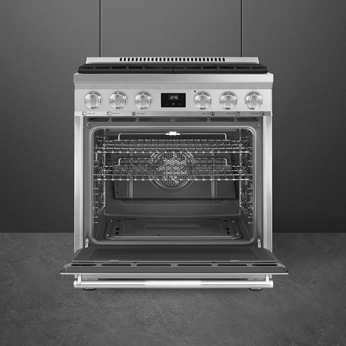 Cuisinière à gaz autonome à convection véritable 4,6 pi³ 30 po de Smeg - Inox