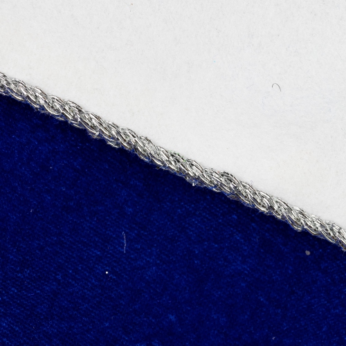 Bas de Noël bonhomme de neige en velours brodé bleu foncé de 20 po avec revers blanc