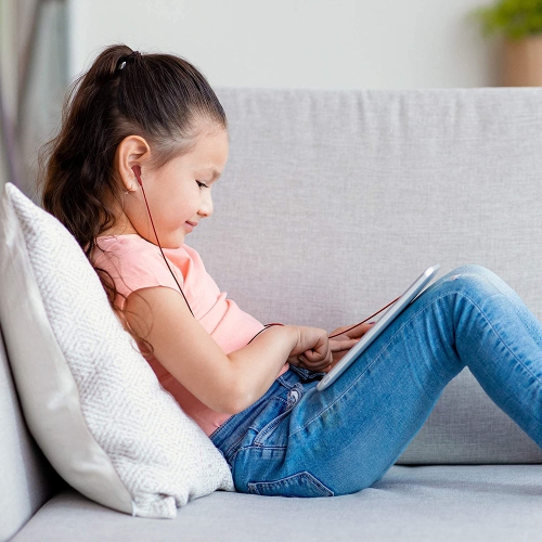 Bulk Earphones with 3.5 mm Headphone Plug - 10 Pack - Red