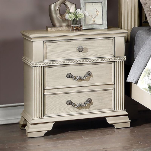 Furniture of America Charo Traditional Wood Nightstand with USB Port in White