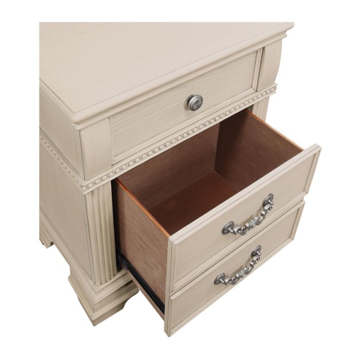 Furniture of America Charo Traditional Wood Nightstand with USB Port in White