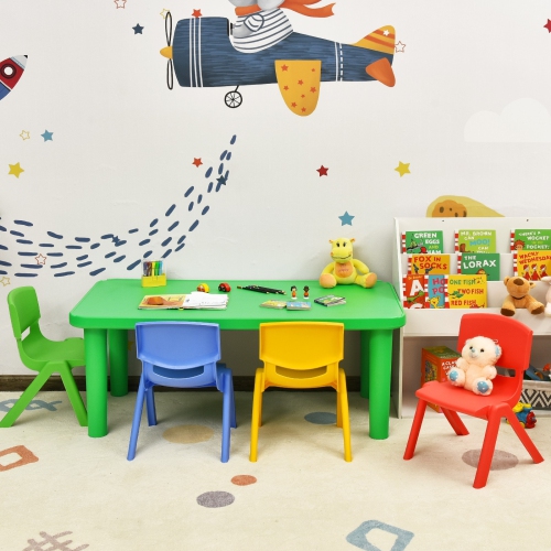 Ensemble avec table en plastique coloré et 4 chaises pour enfants