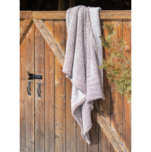 INITIAL Berber blanket