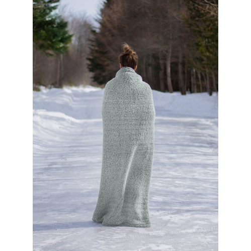 INITIAL Berber blanket