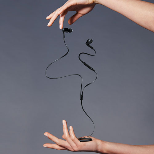 Écouteurs boutons à isolation sonore avec connecteur Lightning SoundForm de Belkin - Noir