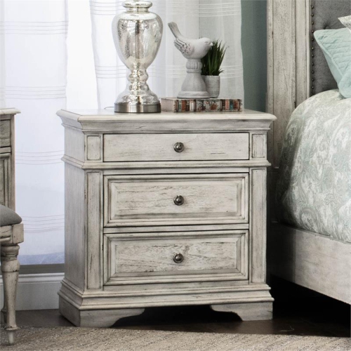 Highland Park Rustic Ivory Wood 3-drawer Nightstand