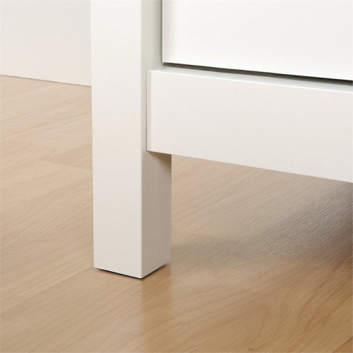 2 Piece Bedroom Set with Dresser and Chest in Soft White