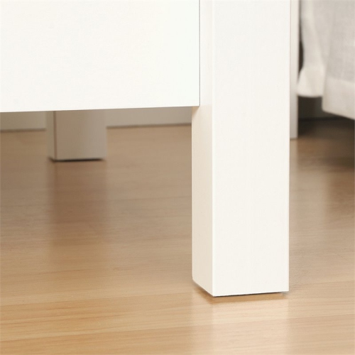 2 Piece Bedroom Set with Dresser and Nightstand in Soft White