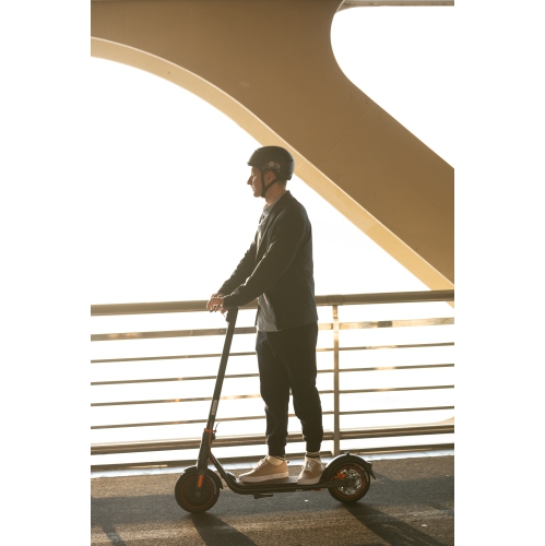 Refurbished Segway Ninebot F40 Electric Scooter (40km Range / 30km/h Top Speed) - Dark Grey -