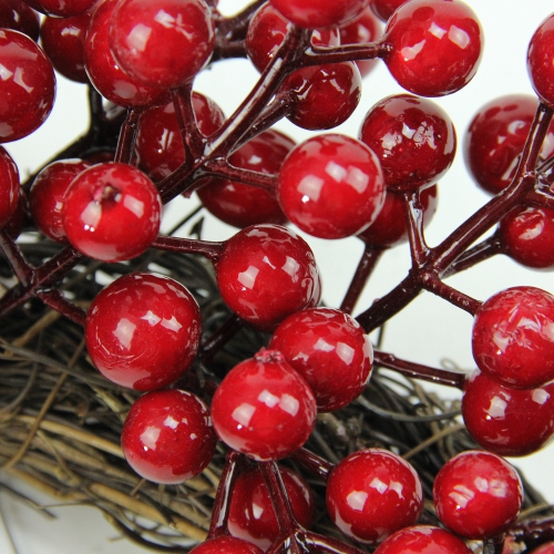 Crimson and Merlot Red Berries Artificial Winter Christmas Wreath - 16-Inch, Unlit
