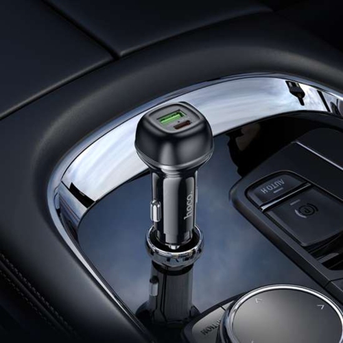 Deux ports PD 48&nbsp;W + chargeur pour l'auto QC3.0 à chargement rapide et câble USB-C à Lightning, noir