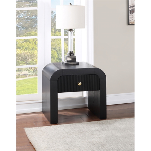Meridian Furniture Artisto Black End Table