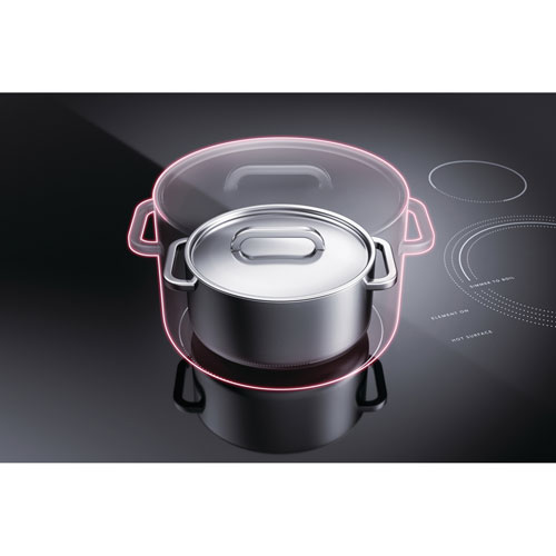 Cuisinière électrique autonome 5 éléments 5,3 pi³ 30 po de Frigidaire - Blanc
