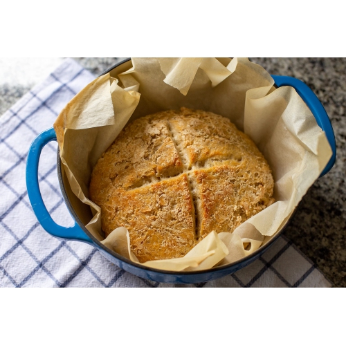 Lodge 6 Quart Blue Cast Iron Dutch Oven with Porcelain Enamel Finish