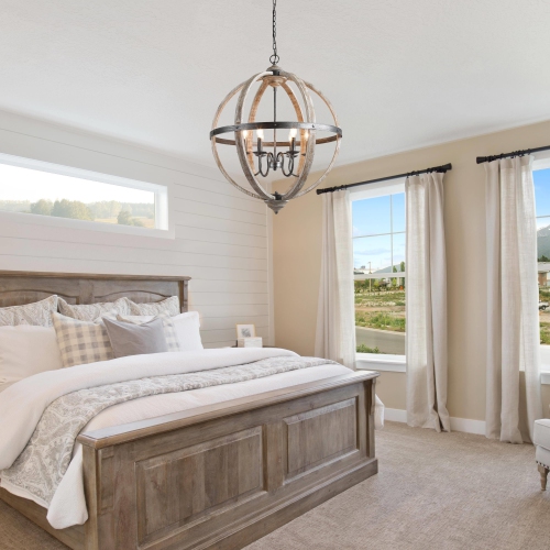 Farmhouse Distressed Wood Chandelier Dining Room Light