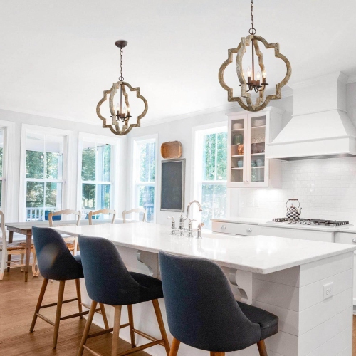 Modern Farmhouse 4-Light Distressed Wood Lantern Chandelier