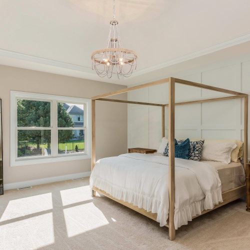 4-Light Boho Lantern Chandelier with Wood Beads