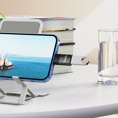 UA17, Lightning male to USB 2.0 female adapter for iPhones and iPads