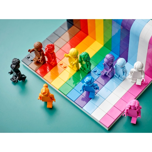 LEGO Everyone Is Awesome - 346 Piece Building Kit [LEGO, #40516]