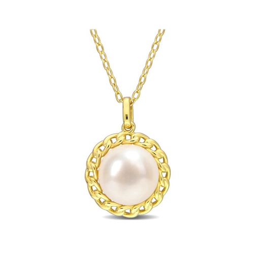 GEM AND HARMONY  9MM White Freshwater Pearl Pendant Necklace In Plated Sterling Silver With Chain In Yellow