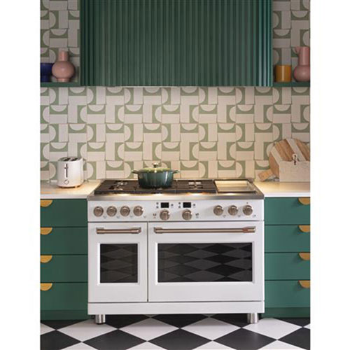 Cuisinière biénergie avec friture à air chaud autonome 6 brûleurs deux fours 8,25 pi² 48 po Café - Blanc mat