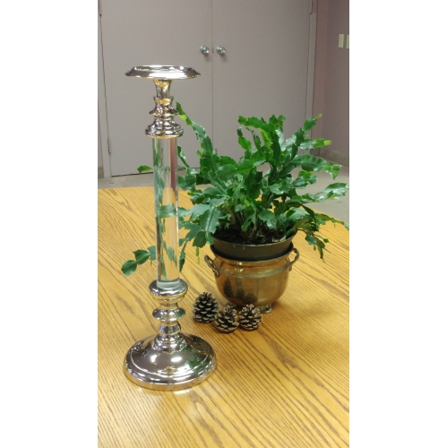 Elegance – porte-bougie pilier et fuselé en Lucille, 18 po