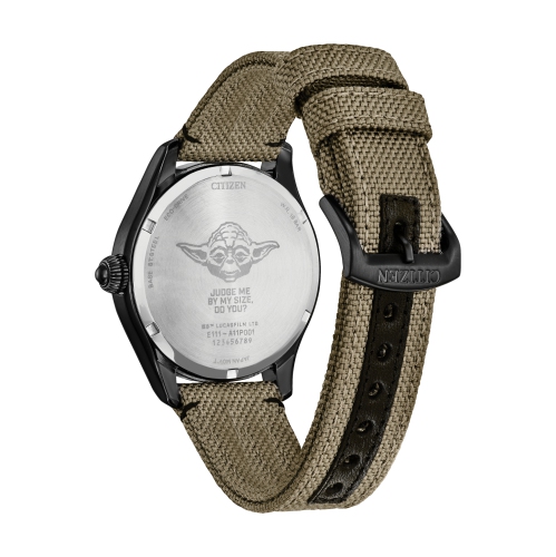 Montre pour homme Yoda japonais Eco-Drive 42 mm de Star Wars, boîtier inox noir, bracelet nylon beige, cadran brun