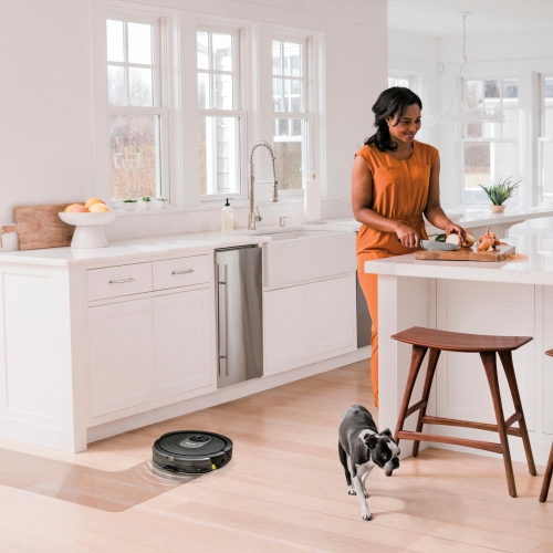 REFURBISHED - SHARK - AI ROBOT VACUUM & MOP WITH HOME MAPPING, WIFI CONNECTED - BLACK (RV2001WD)