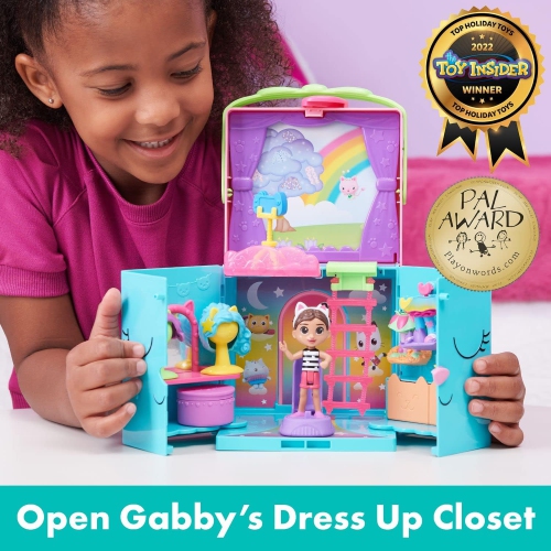 Gabby’s Dollhouse- Gabby Girl's Dress-Up Closet Portable Playset