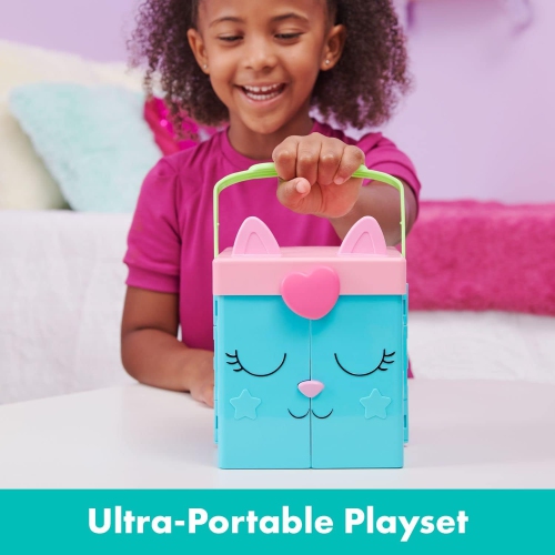 Gabby’s Dollhouse- Gabby Girl's Dress-Up Closet Portable Playset