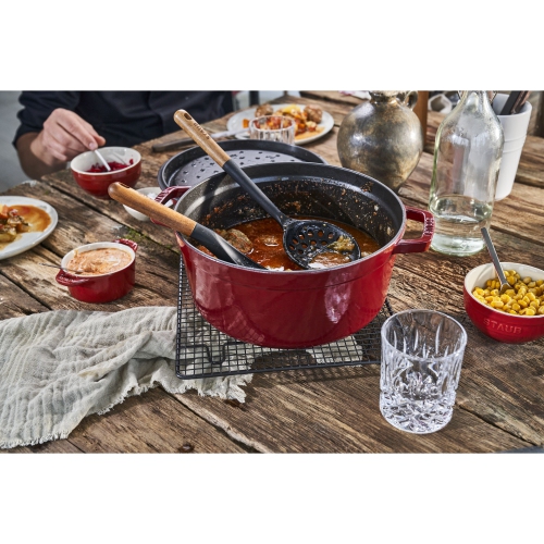 STAUB La Cocotte 5.25 L Cast Iron Round Cocotte, Bordeaux