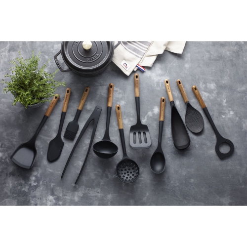 STAUB 31 cm Silicone Turner, Black