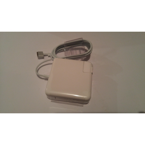 APPLE  New Compatible Macbook Ac Adapter Charger A1424 Magsafe 2 20V 4.25A 85W