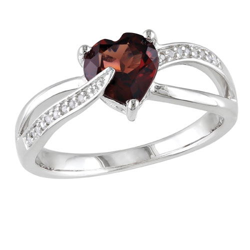 AMOUR  Modern Sterling Band With Heart-Cut Garnet & 0.51Ctw I1-I2 Diamond Ring -Size 6 In Silver