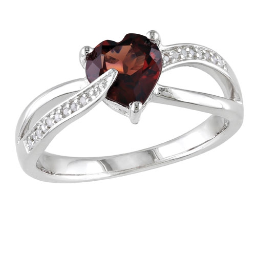 AMOUR  Modern Sterling Band With Heart-Cut Garnet & 0.51Ctw I1-I2 Diamond Ring -Size 7 In Silver