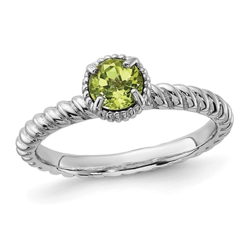 GEM AND HARMONY  2/5 Carat (Ctw) Peridot Ring In Sterling Silver In Green