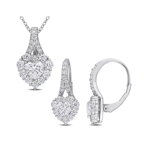 GEM AND HARMONY  3.90 Carat (Ctw) Synthetic Moissanite Heart Pendant And Earrings Set In Sterling In Silver