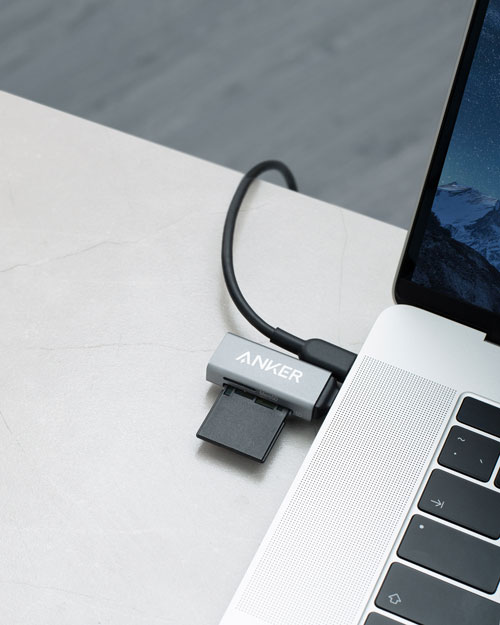 Lecteur de cartes 2-en-1 USB-C à SD/microSD d'Anker