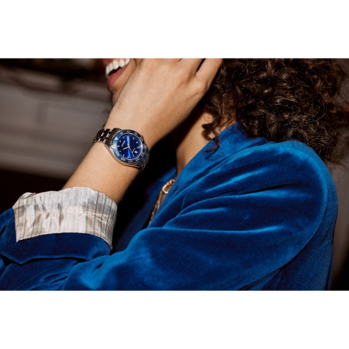 Montre pour femmes Carson Eco-Drive 35 mm de Citizen avec boîtier et bracelet en inox argenté avec cadran bleu