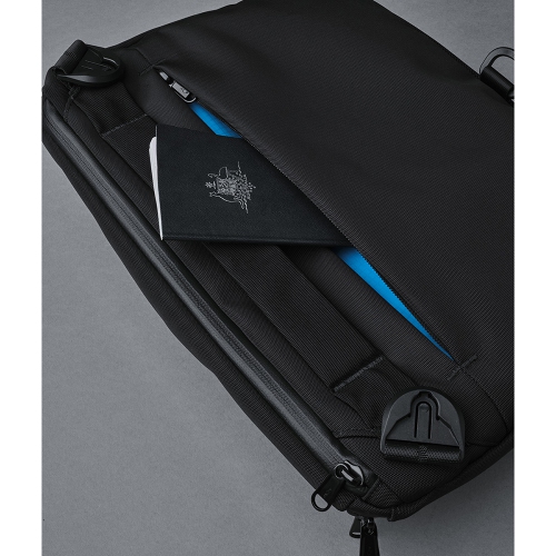 ALPAKA Bravo Sling Max V2 sling bag