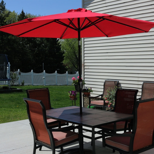 Parasol de patio solaire de 9 pi en aluminium avec manivelle et inclinaison de Sunnydaze - Rouge